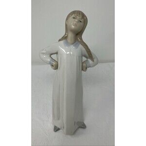 Lladro Girl In Nightgown Stretching Figurine 4872 Glossy Finish Spain